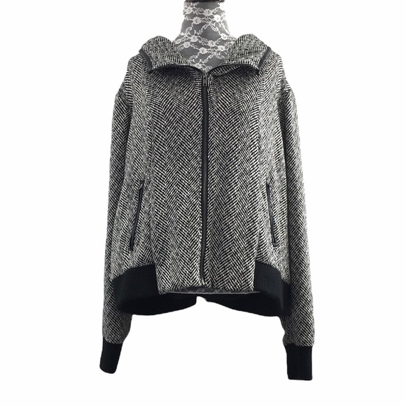 Torrid Black White Chevron Knit Zip Up Jacket - Picture 1 of 13